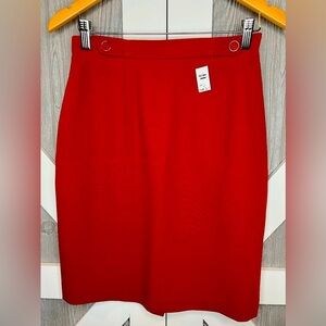 D20.09 Tahari Wool Skirt fully lined, Red size 6